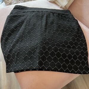 NWT Chicos pull on stretch skirt. Size 00